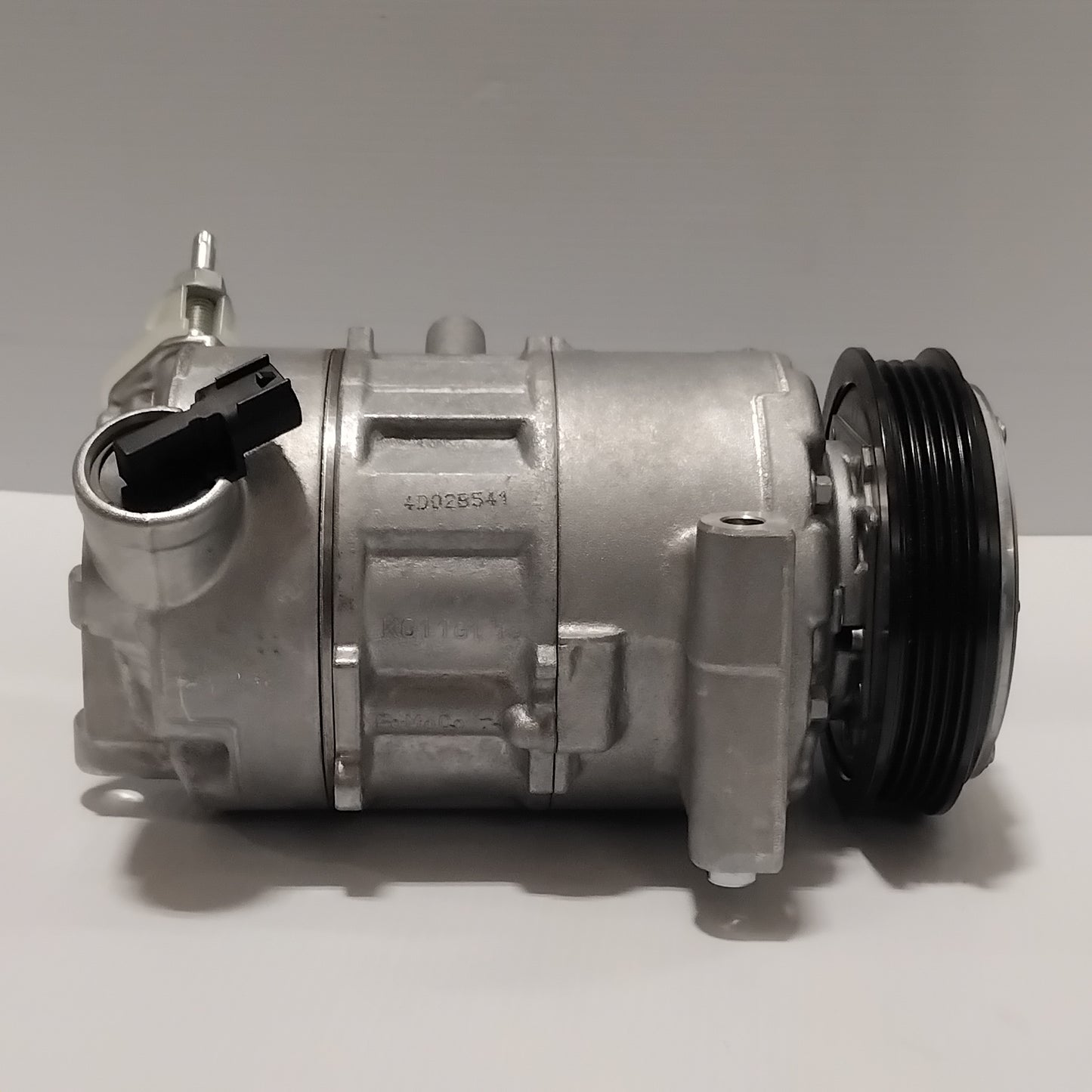 Genuine Ford Compressor Assy | 2031154