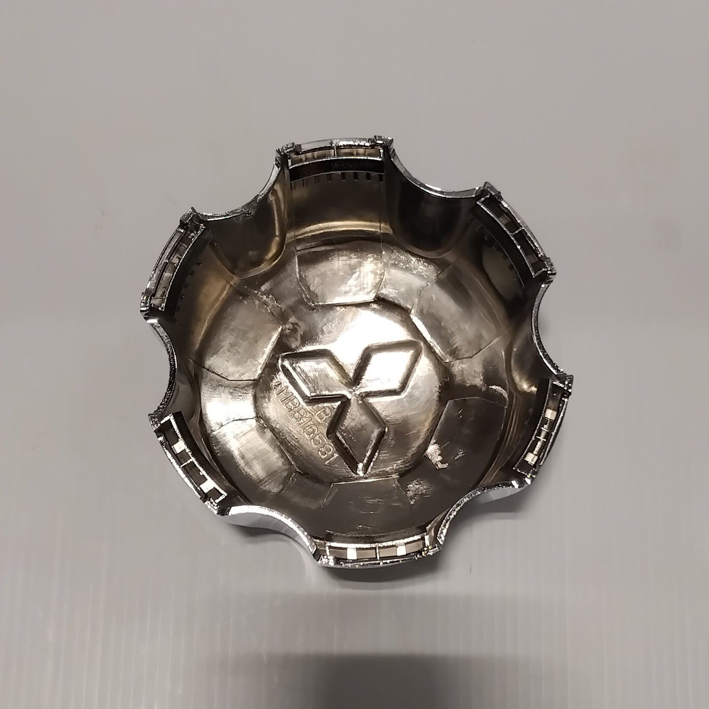 Genuine Mitsubishi Cap,Disc Wheel,Ctr | MR150561