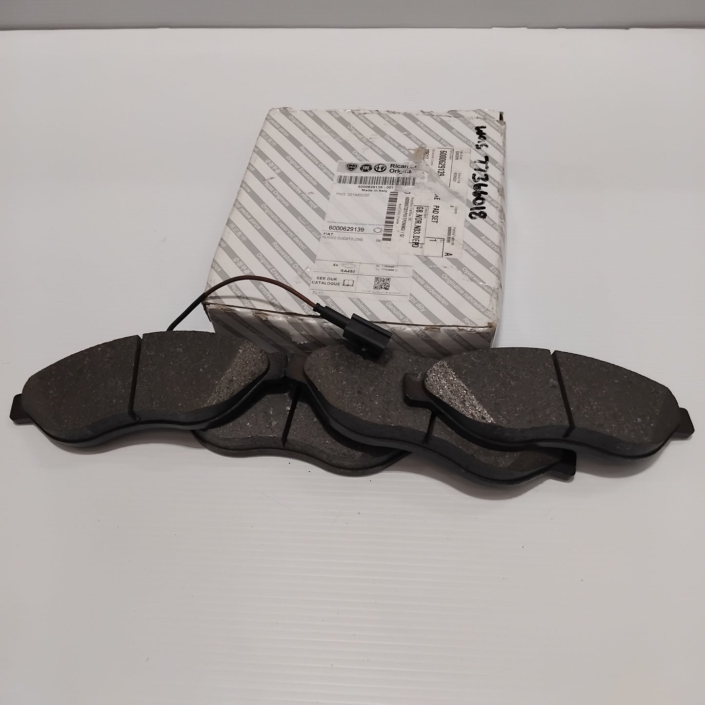 Genuine Fiat Brake Pad-Se | 6000629139