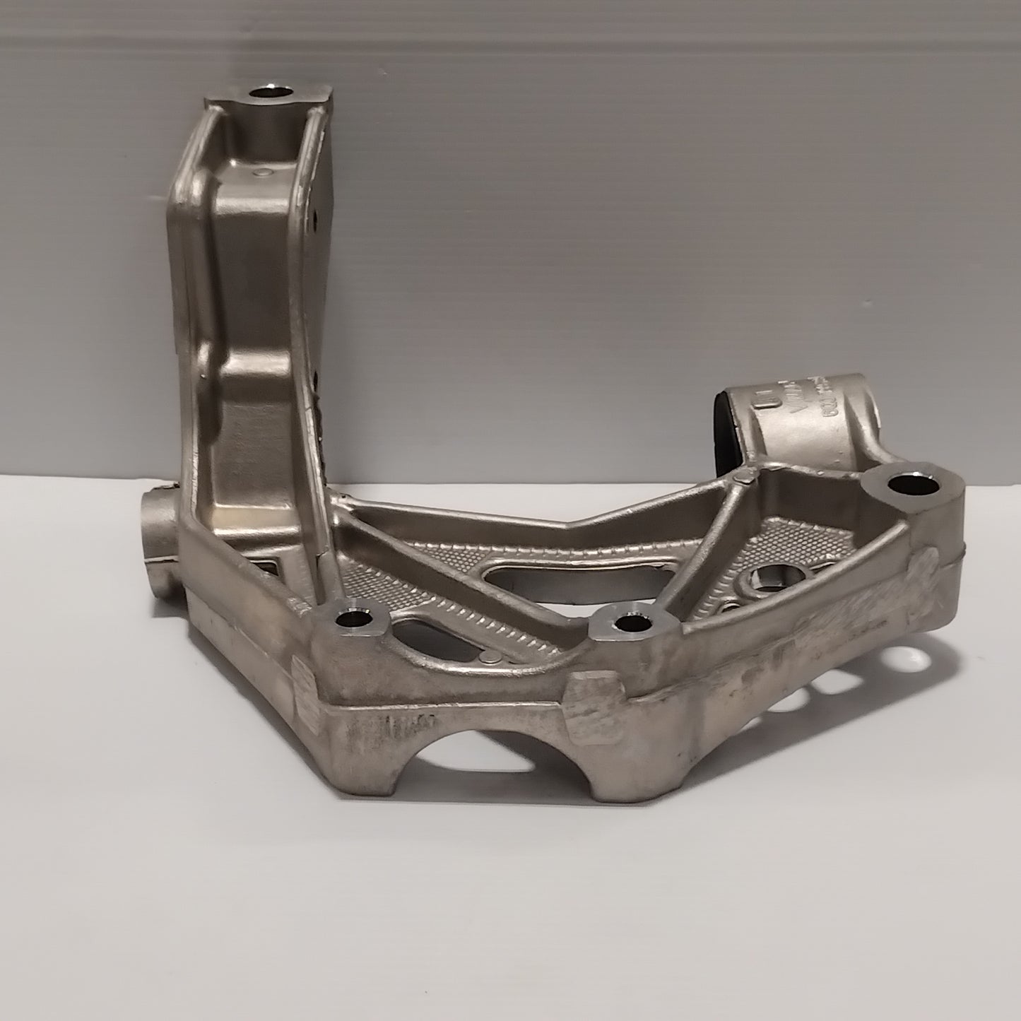 Genuine SEAT Bracket | 6Q0199294J