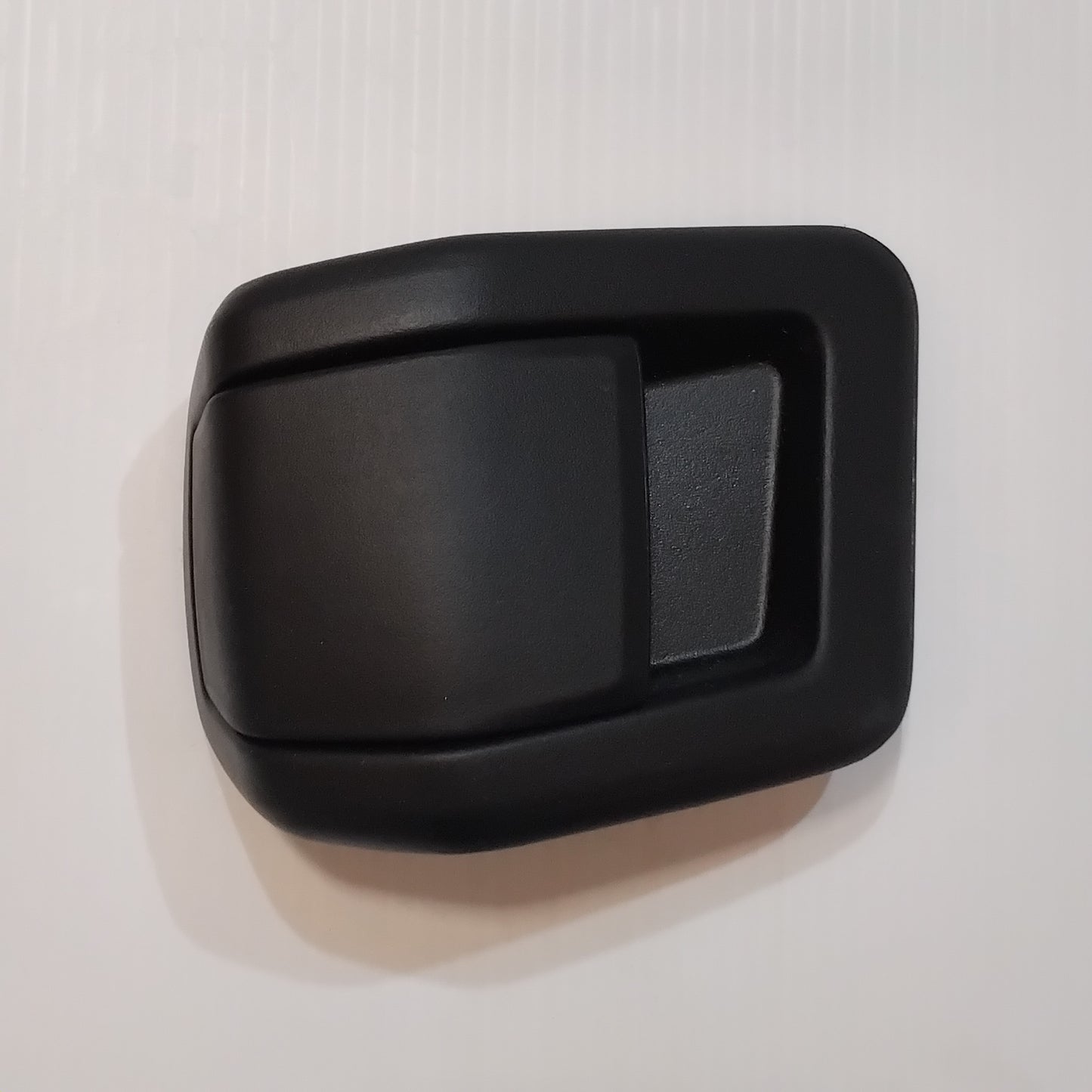 Genuine Front Left Seat Belt Latch Bezel - Ford Fiesta 2017- 3Door | 2213433