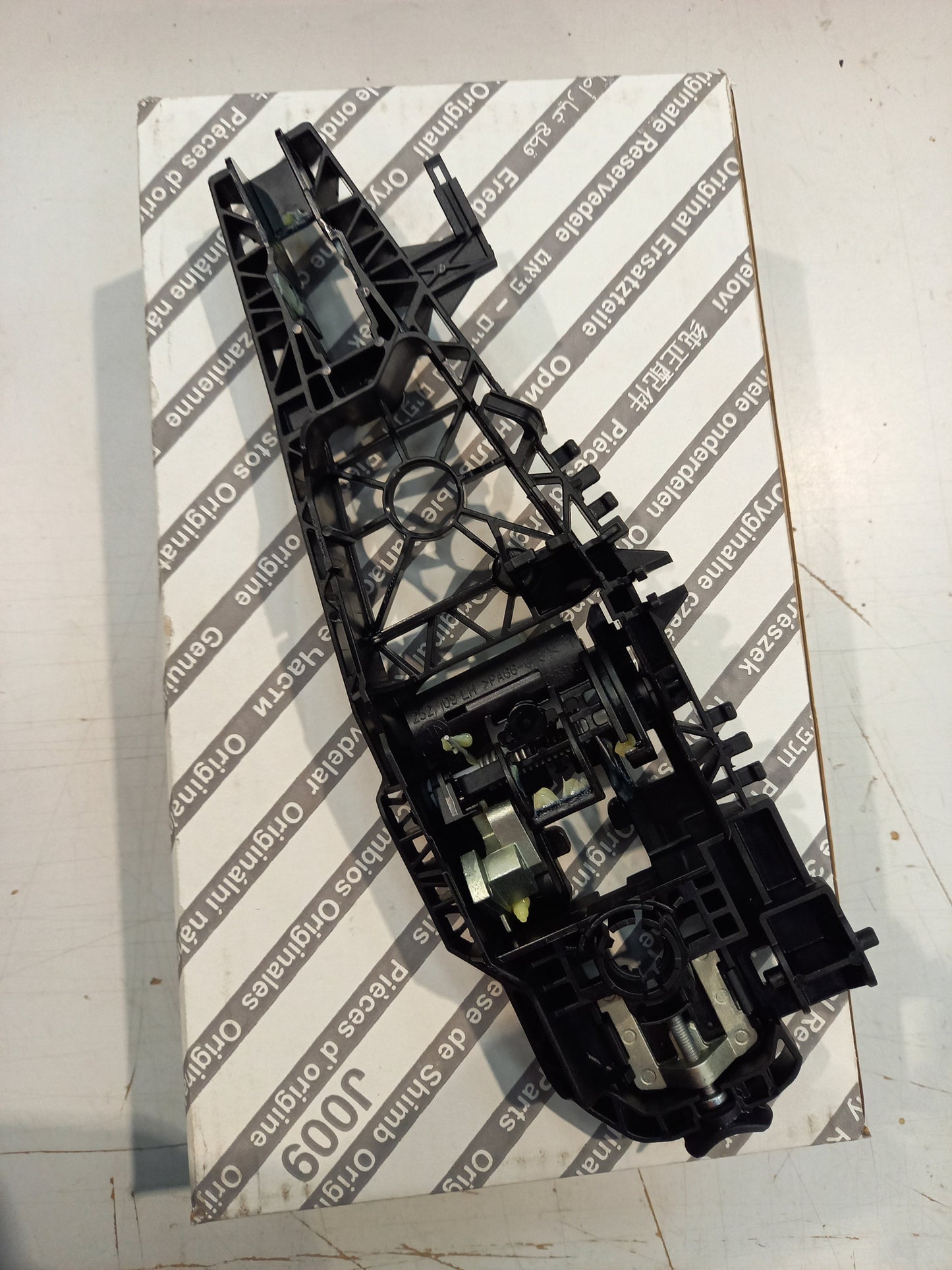 Genuine Fiat Bracket | 52065134