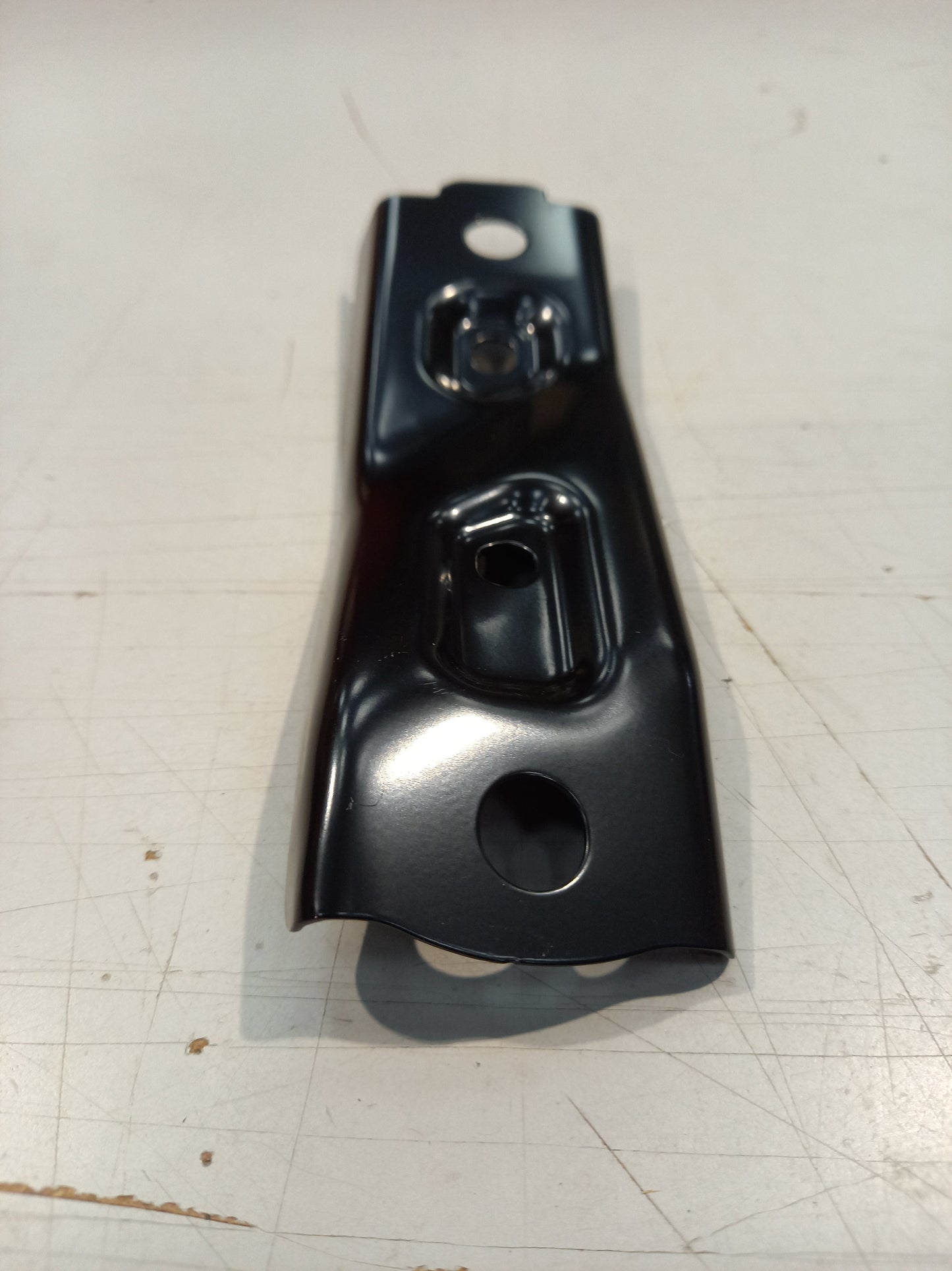 Genuine Mazda Bracket(R),Cros | DA6A34H25A
