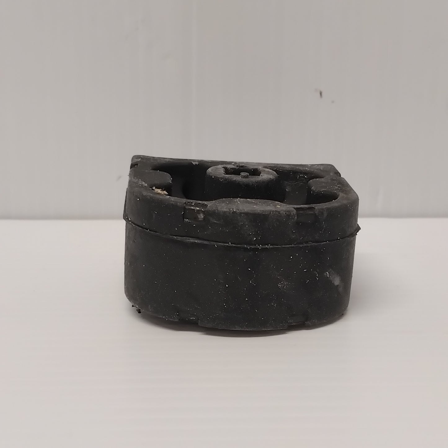 Genuine Silencer Rear Bracket Pad - Fiat 500X  | 51814167