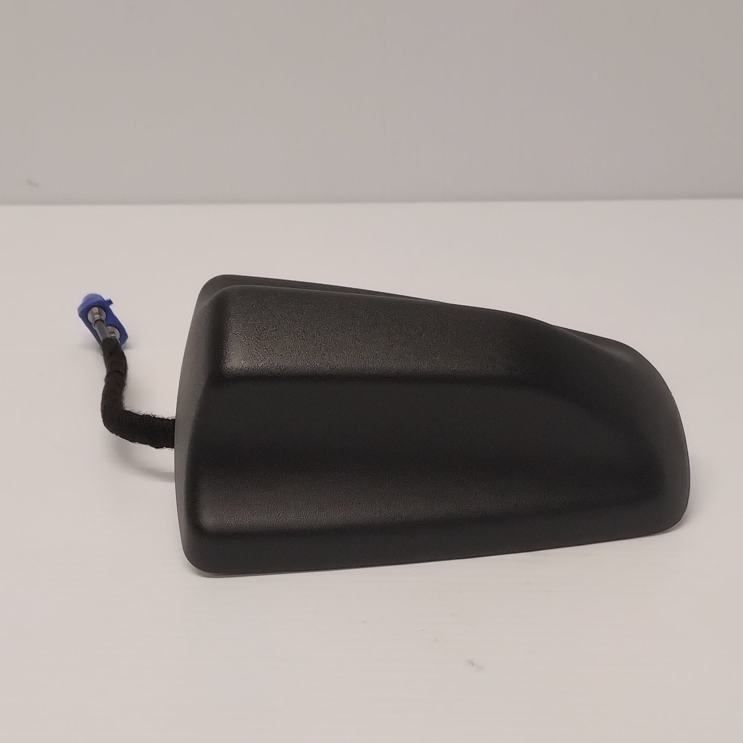 Genuine Ford Aerial Assy | 2684399