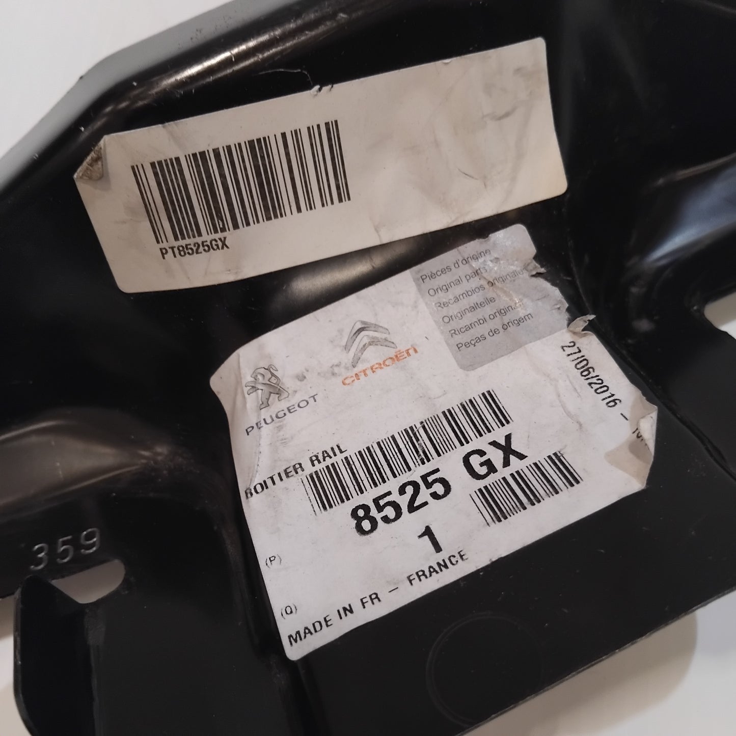 Genuine Left Rear Wing Side Panel Rail Housing - Peugeot Expert III | 8525GX