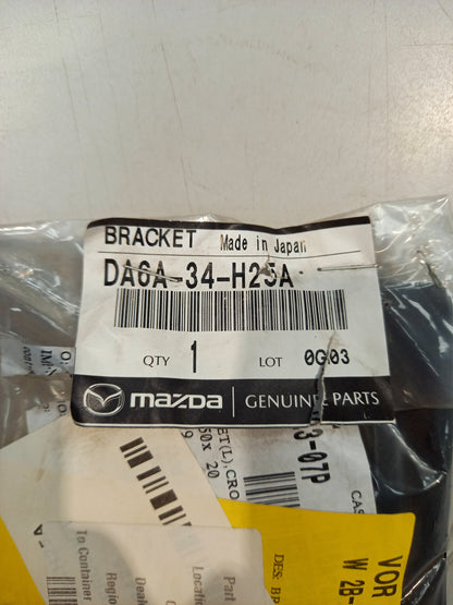 Genuine Mazda Bracket(R),Cros | DA6A34H25A