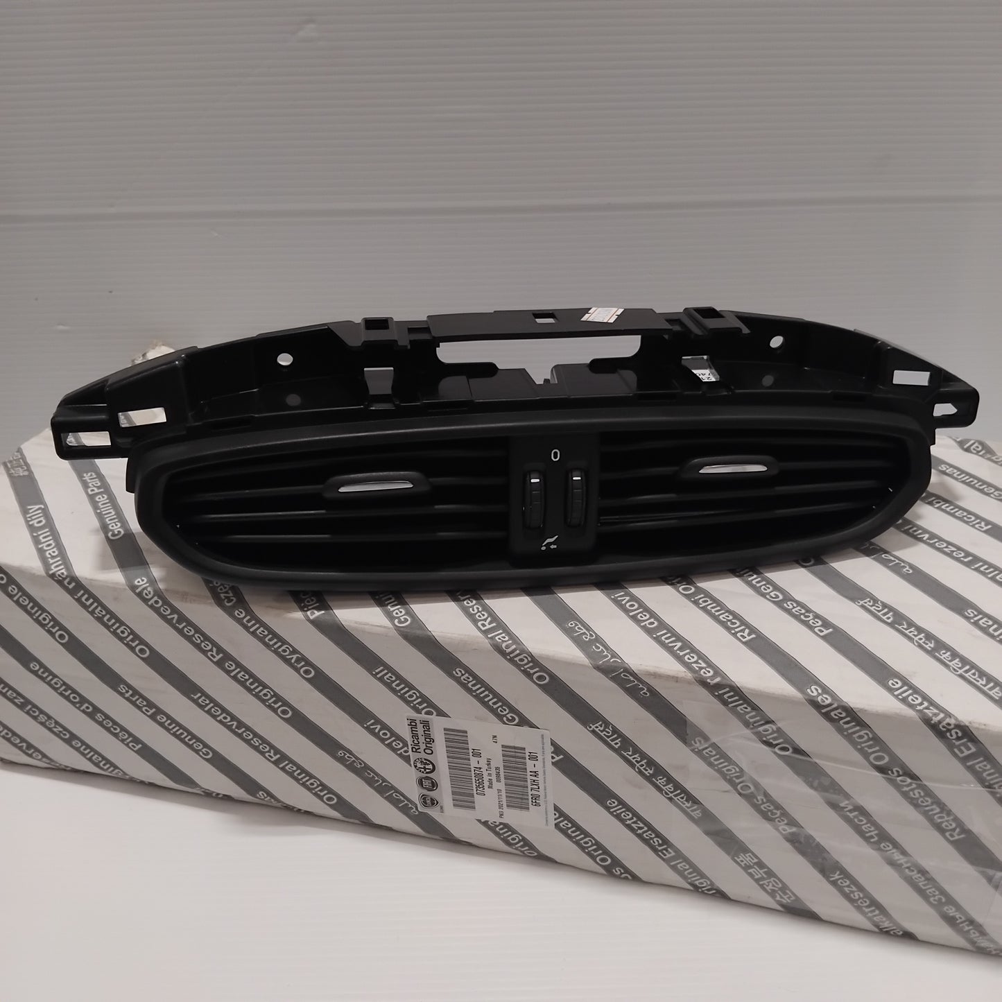 Genuine Fiat Diffuser | 735650874