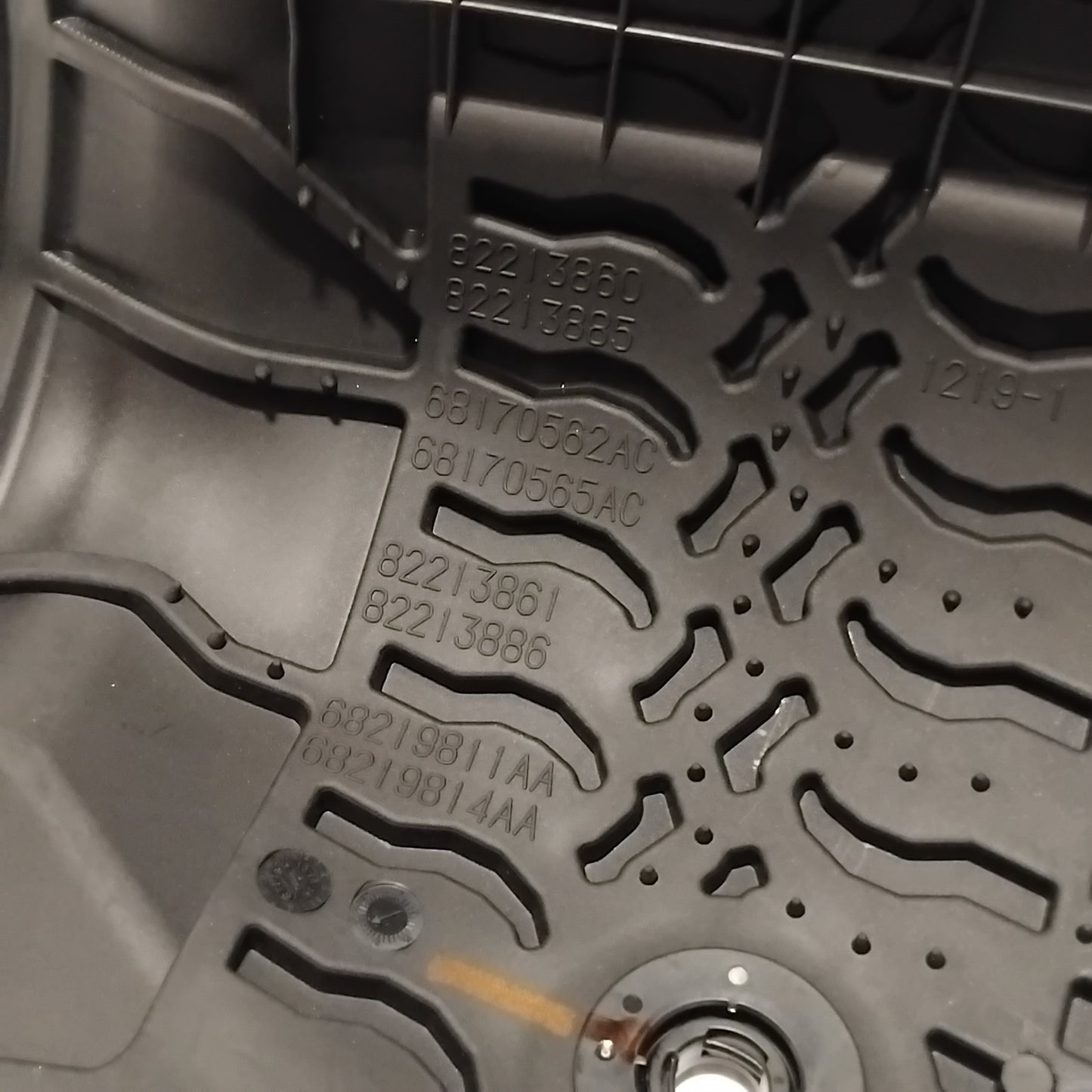 Genuine Jeep Mat | K82213861