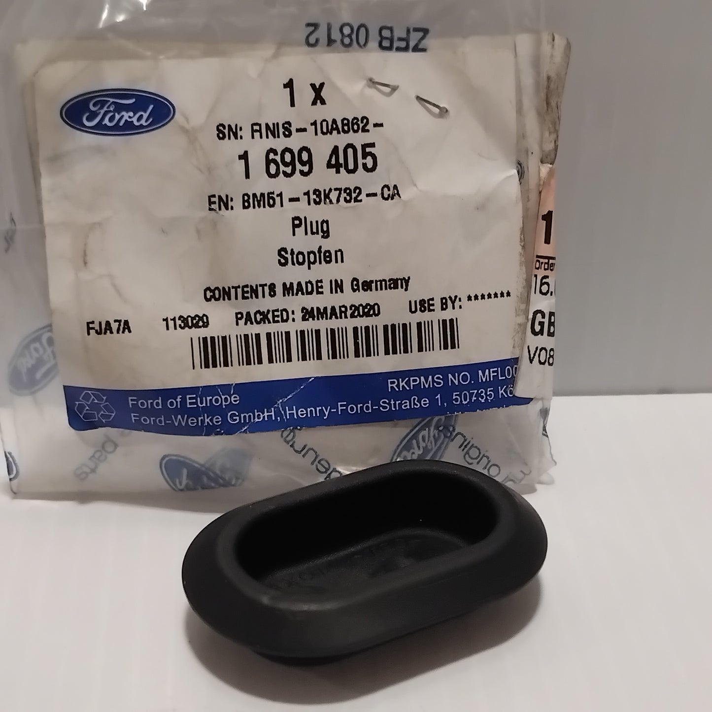 Genuine Ford Plug | 1699405