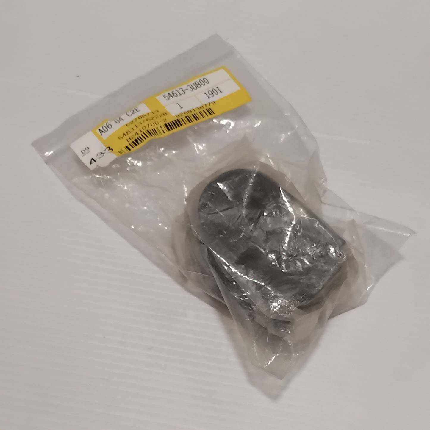 Genuine Nissan Bush-Stabilizer | 546133U800
