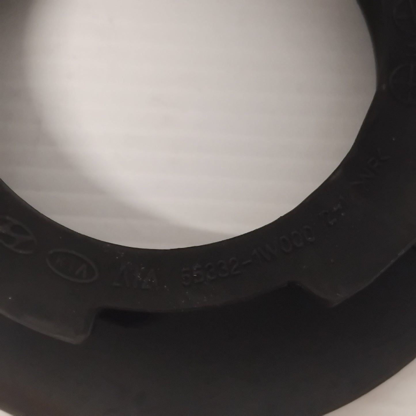 Genuine Kia Pad-Rr Spring Lwr | 553321W000