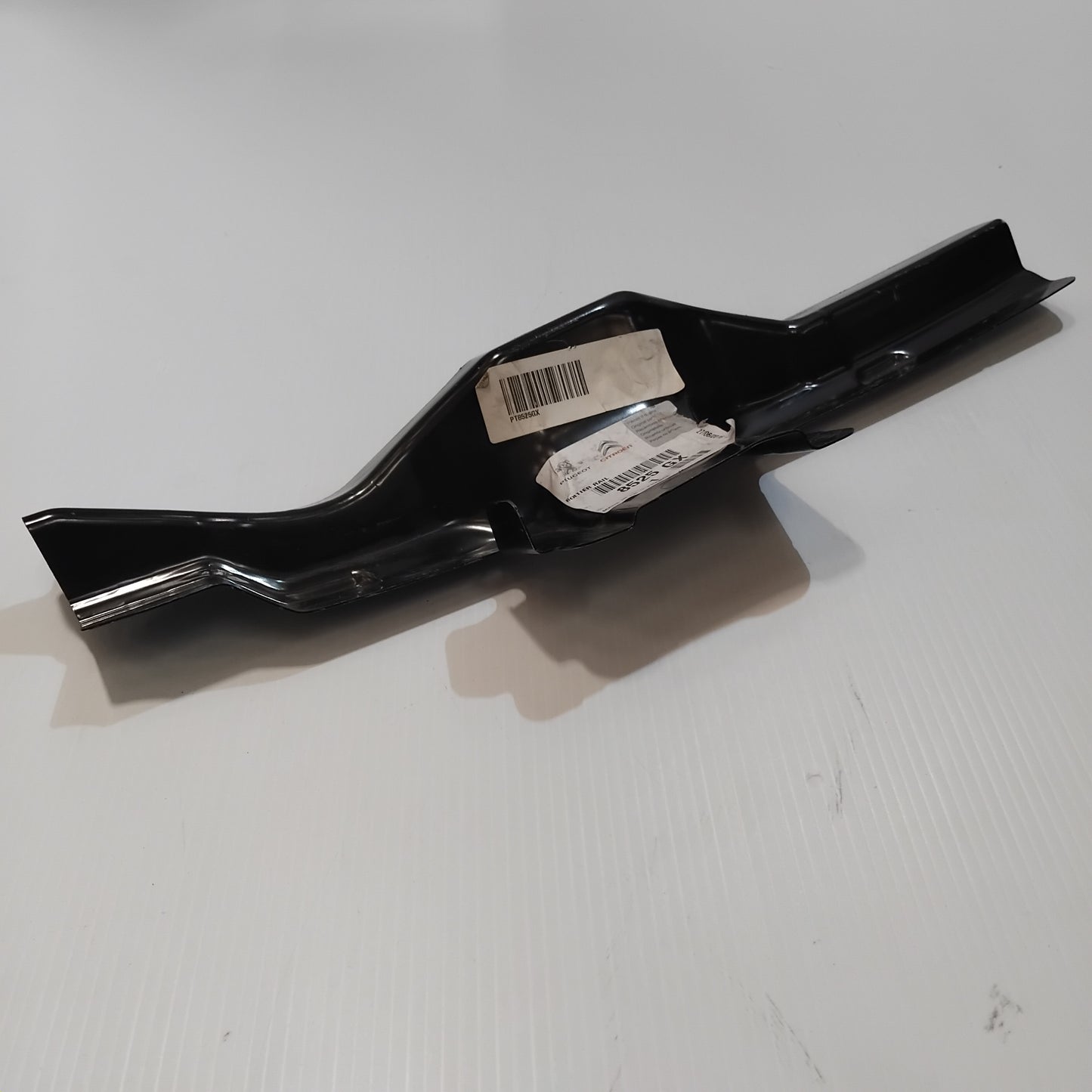 Genuine Left Rear Wing Side Panel Rail Housing - Peugeot Expert III | 8525GX