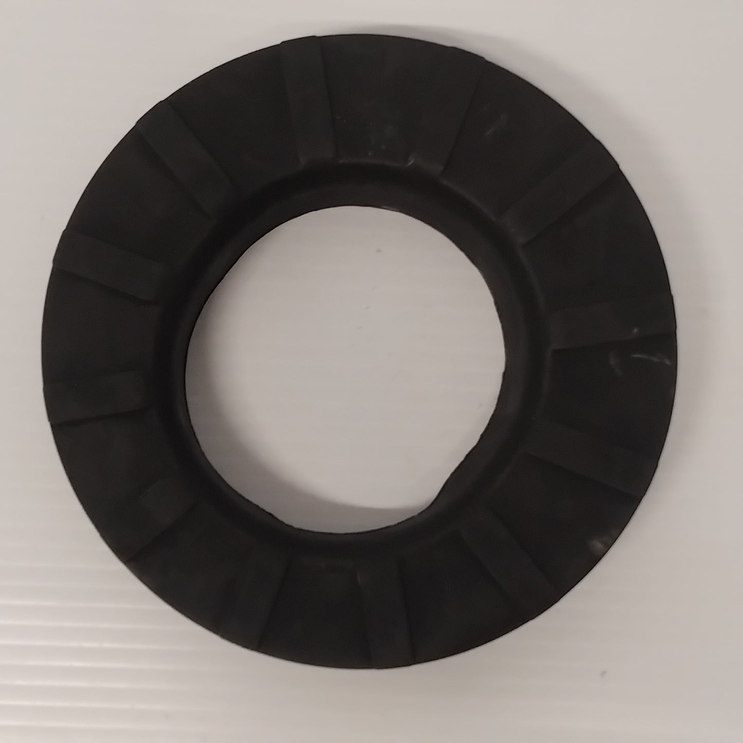 Genuine Rear Suspension Spring Lower Pad - Kia Rio / Venga | 553321J000