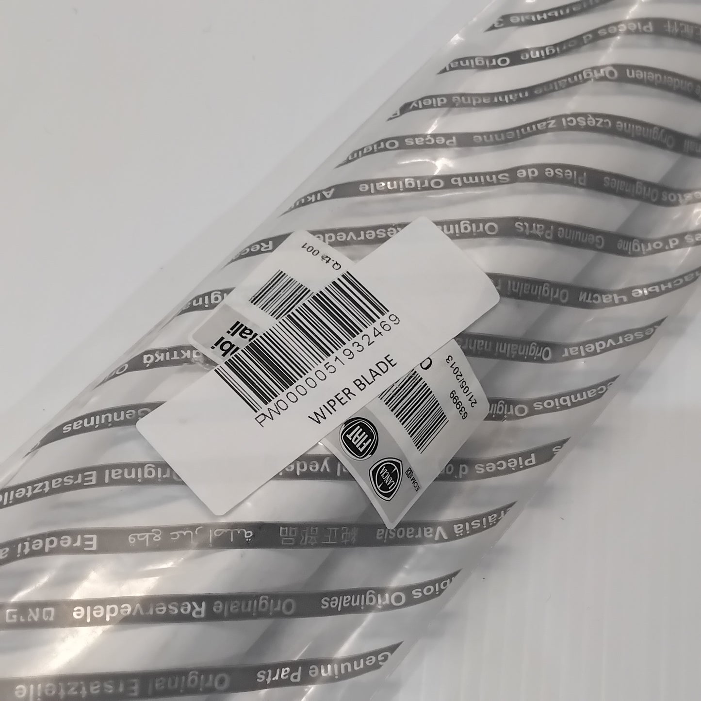 Genuine Fiat Wiper Blade | 51932469