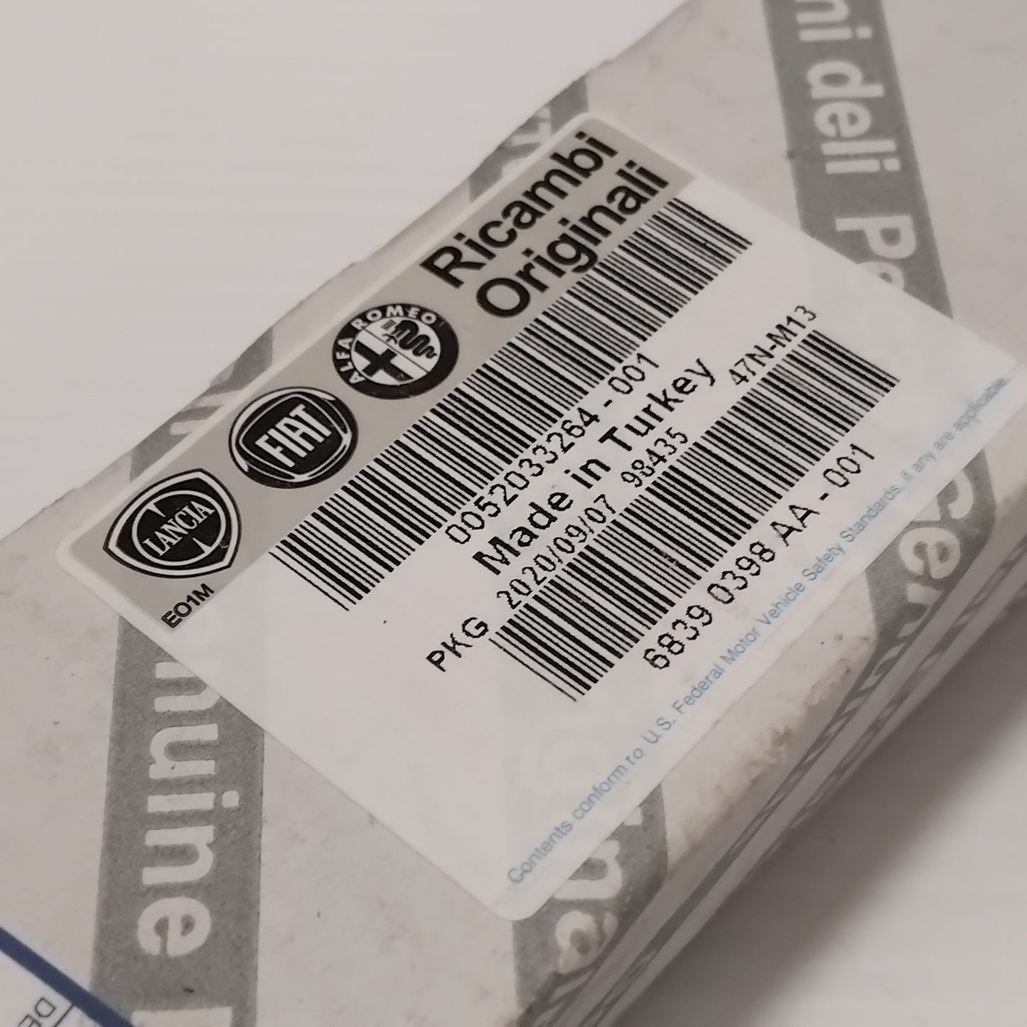 Genuine Fiat Wiper Blade | 52033264