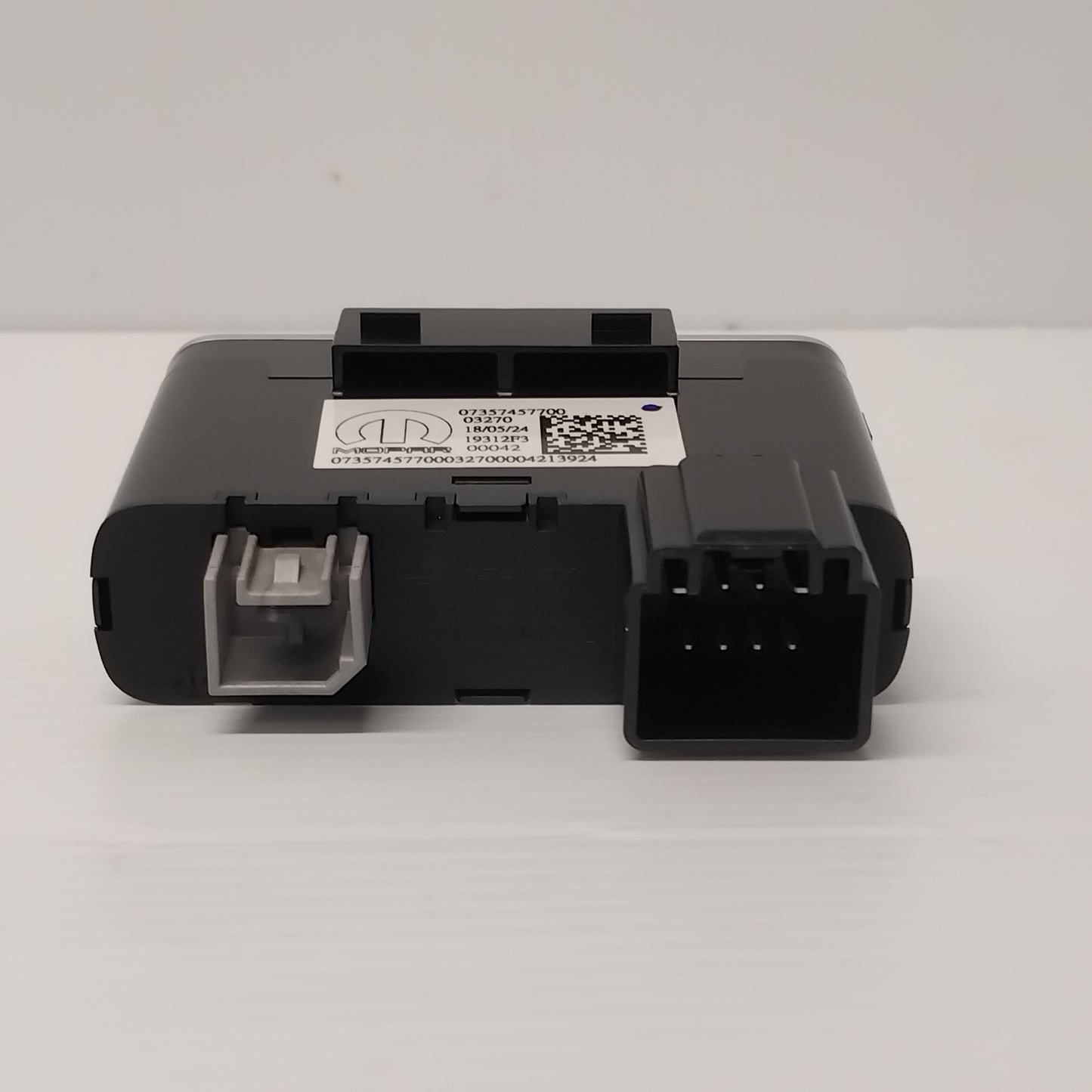 Genuine Double USB Port - CarPlay / Android Auto - Fiat 500 2020- | 735745770