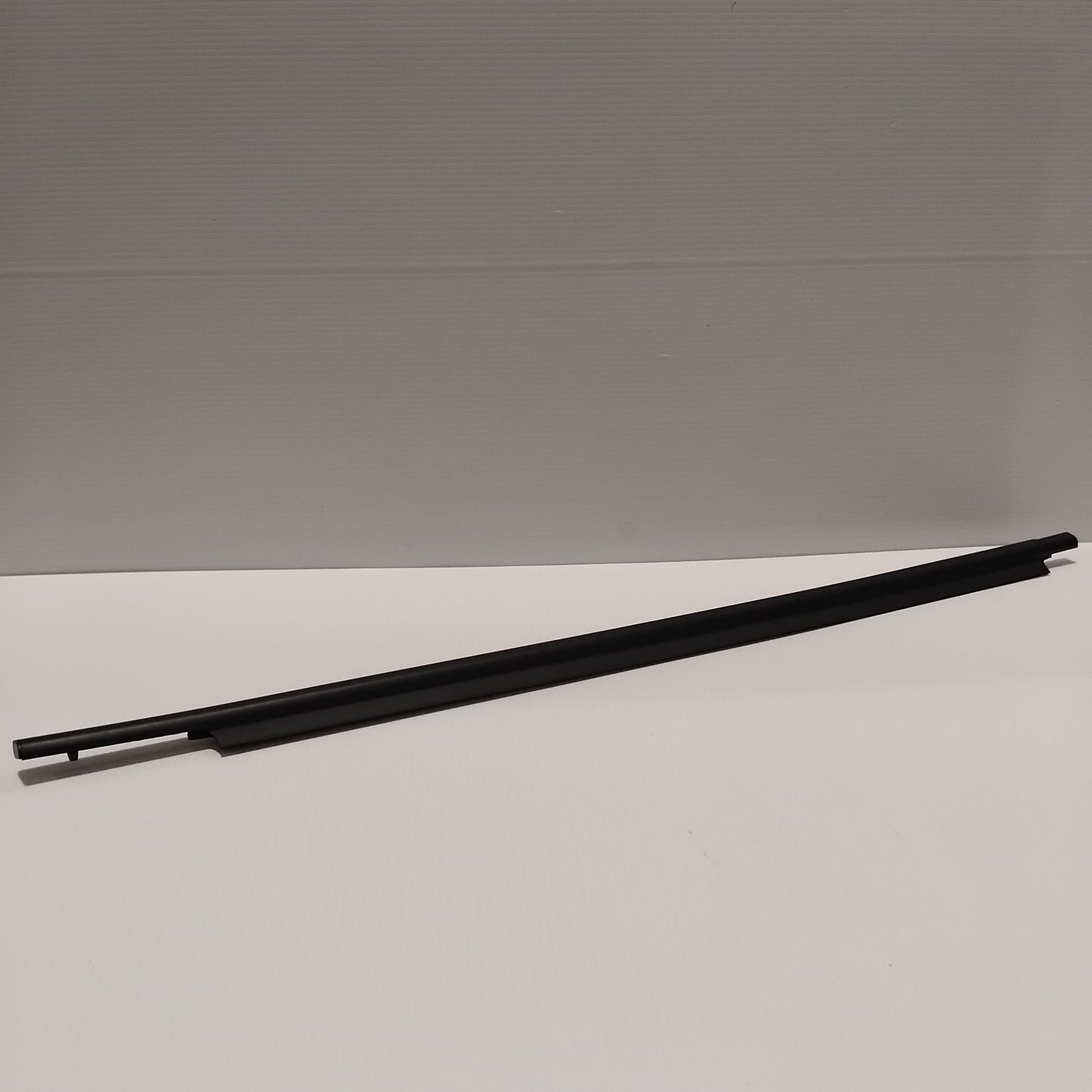 Genuine Hyundai W/Strip Assy-Rr Dr B | 832201J000