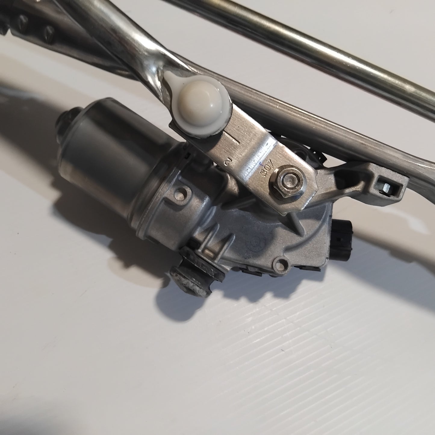 Genuine Windshield Wiper Motor - Suzuki | 38100M68P10-000