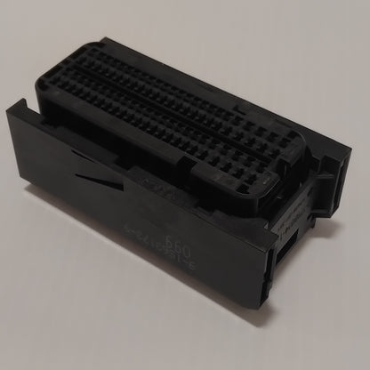 Genuine Volvo Receptacle Housing | 31268291