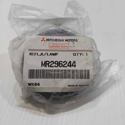 Genuine Mitsubishi Reflector Kit,Rr Lamp,Rh | MR296244