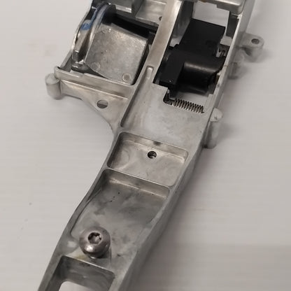 Genuine Door Left Handle Holder - Citroen Berlingo / Peugeot Partner | 910961