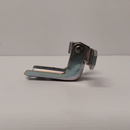 Genuine Suzuki Hinge, Front Door Avk3 | 69320-68LB0-000