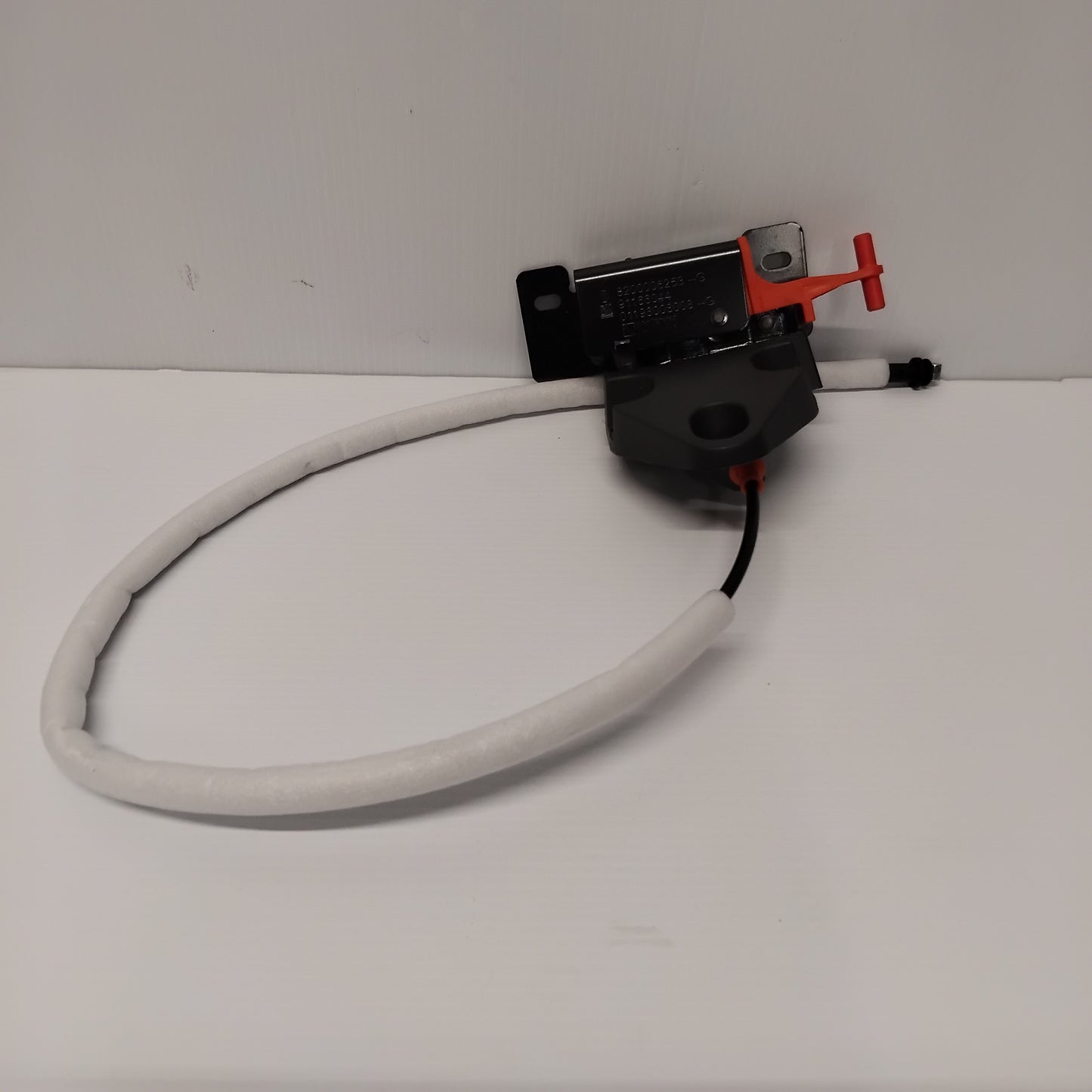 Genuine Renault Lock Mechanism | 82 00 006 253