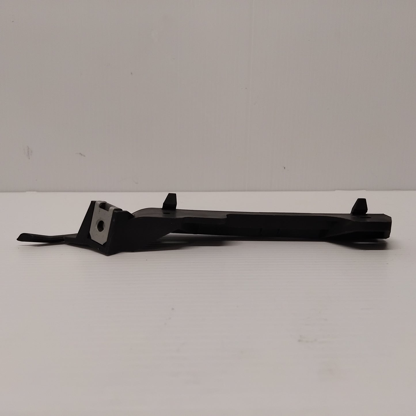 Genuine Front Bumper Left Wing Guide Rail - Vauxhall Astra G | 90559499