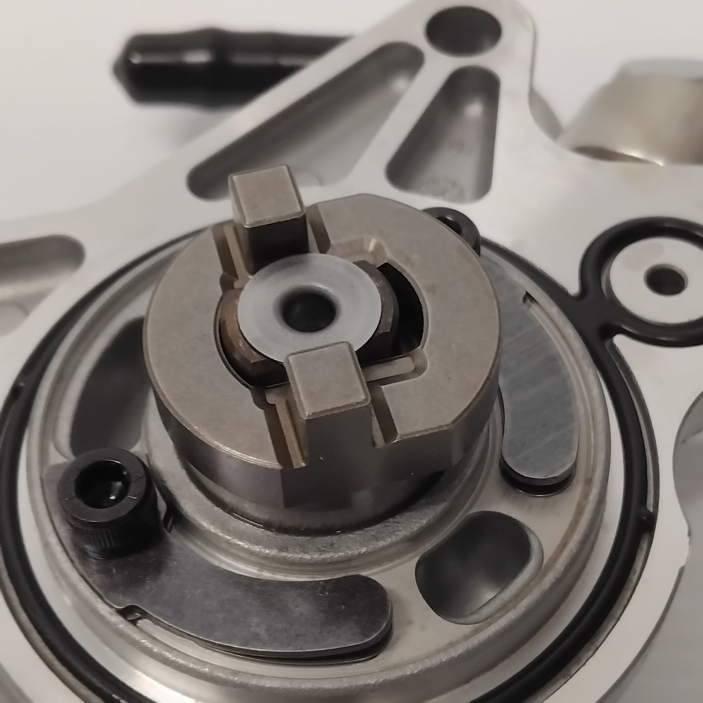 Genuine Mazda Pump,Vacuum | SH0118G00B