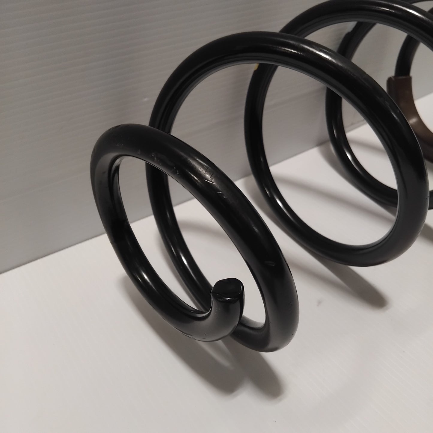 Genuine Kia Spring-Fr | 546301Y704