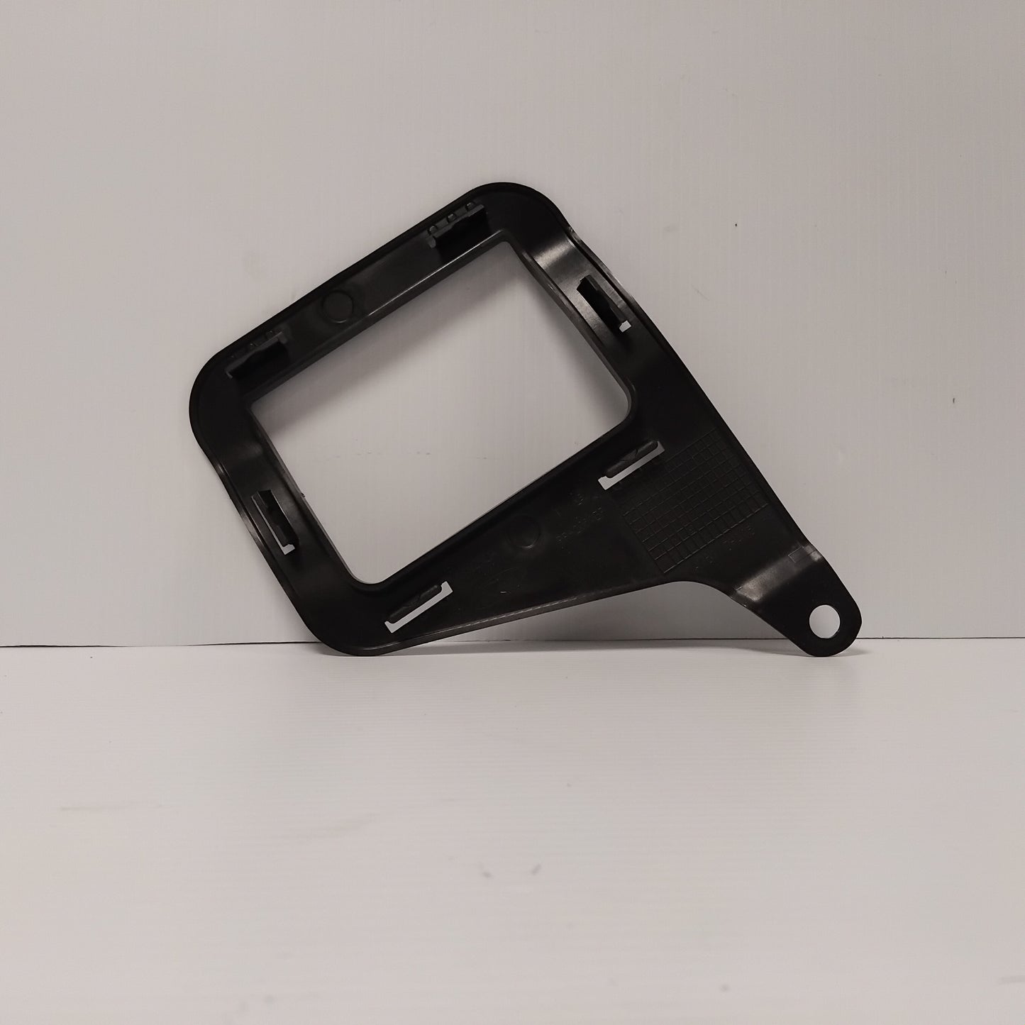 Genuine Insulator Air Deflector - Ford Focus 2010-2019 | 1915575
