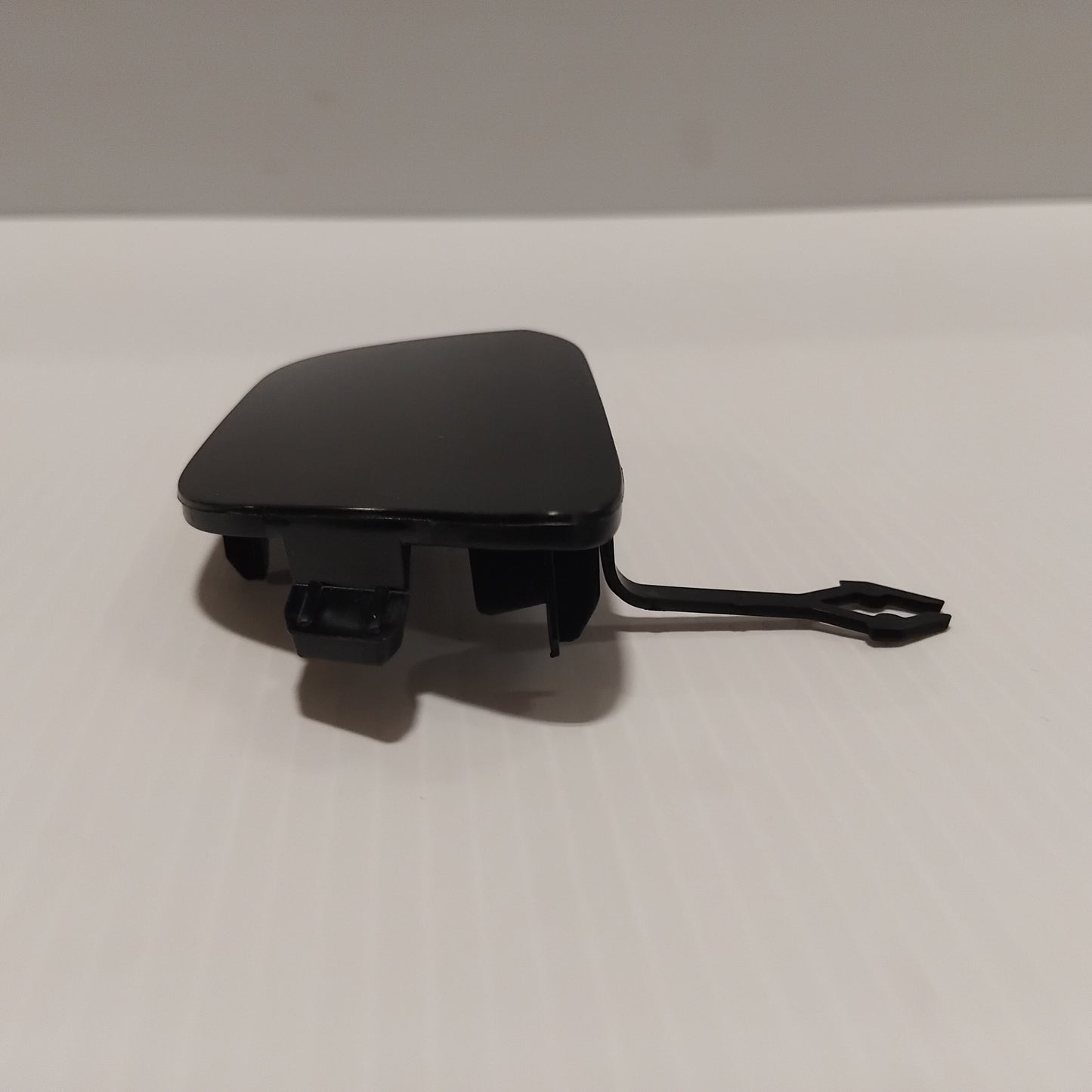 Genuine Renault Flap-Rr Tow Hook | 51 16 539 10R