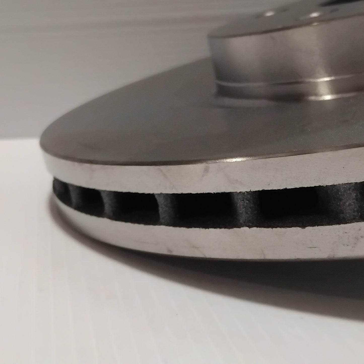 Genuine Mitsubishi Brake Disc Set,Fr | MZ690851