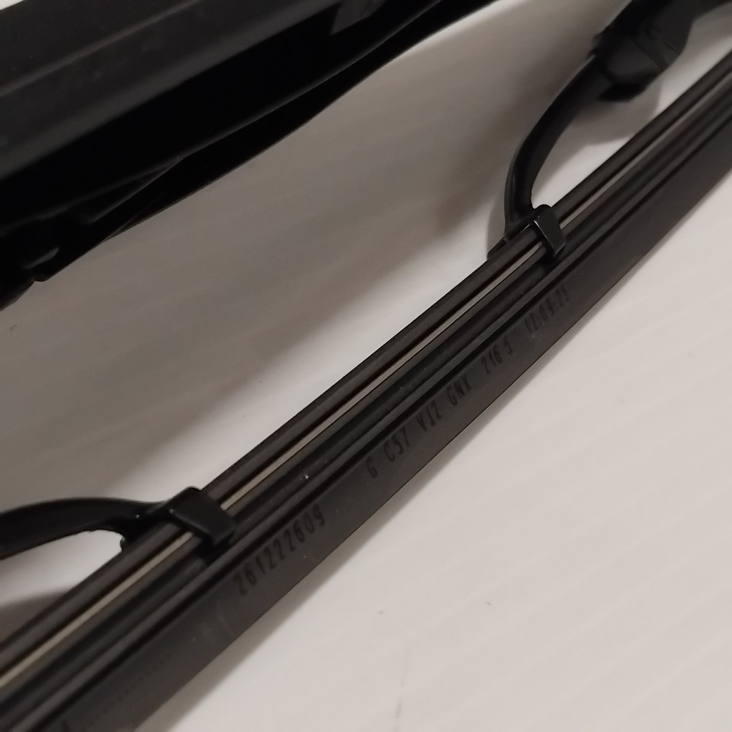 Front Wiper Blades Renault Trafic MK2 | 7701049052