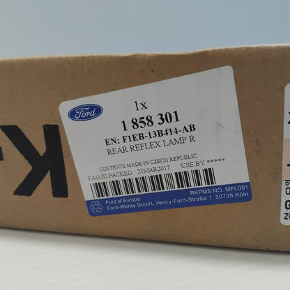 Genuine Rear Right Reflector - Ford Focus CEW 2014-2019 | 1858301