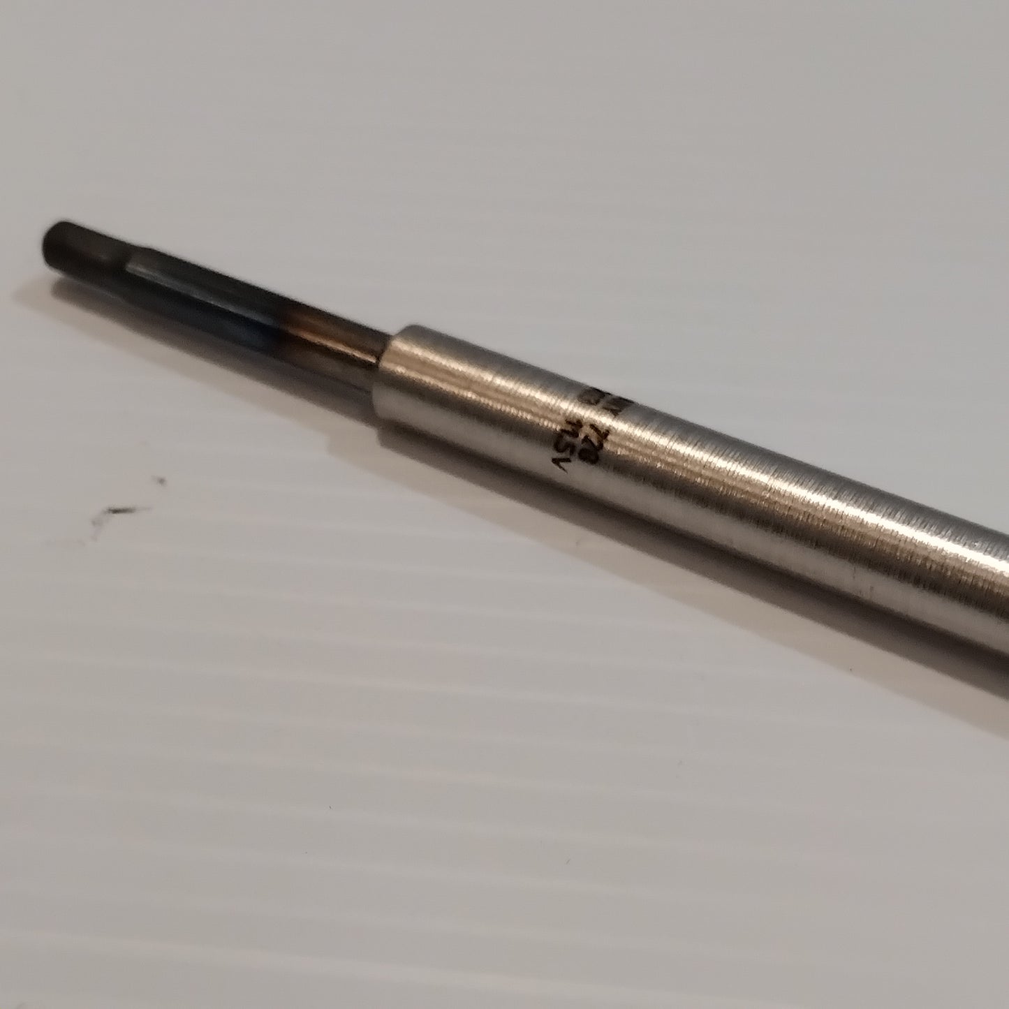 1x Genuine Glow Plug - Ford Mondeo / Transit 2.0 | 1309471