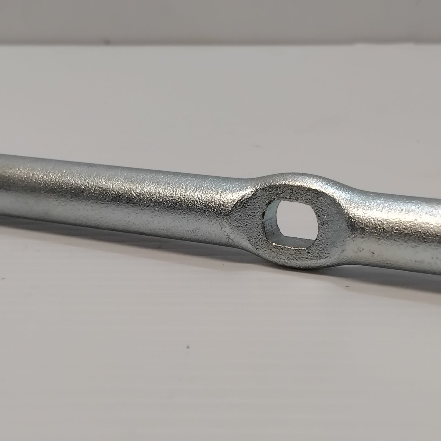 Genuine Suzuki Wrench, Wheel 19 | 09816M00174-000