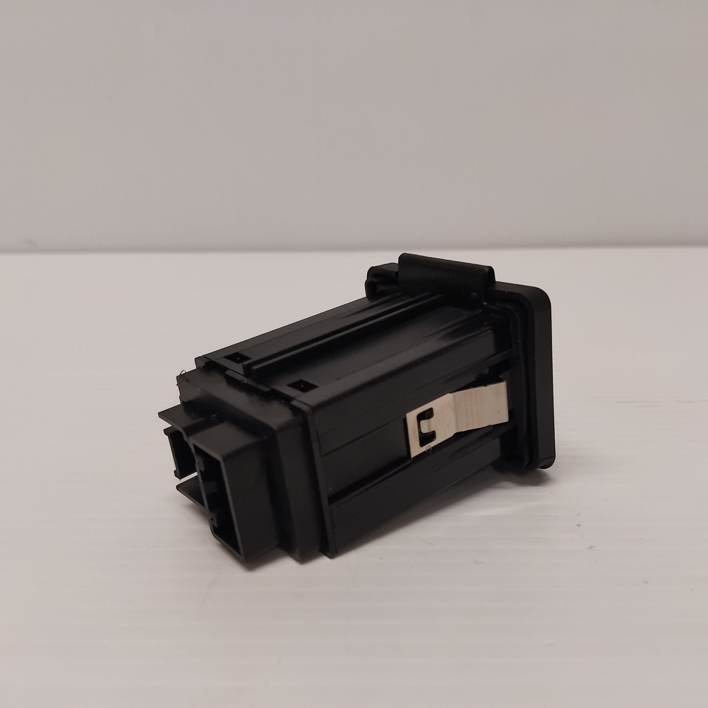 Genuine Vauxhall Usb Port | 20874710
