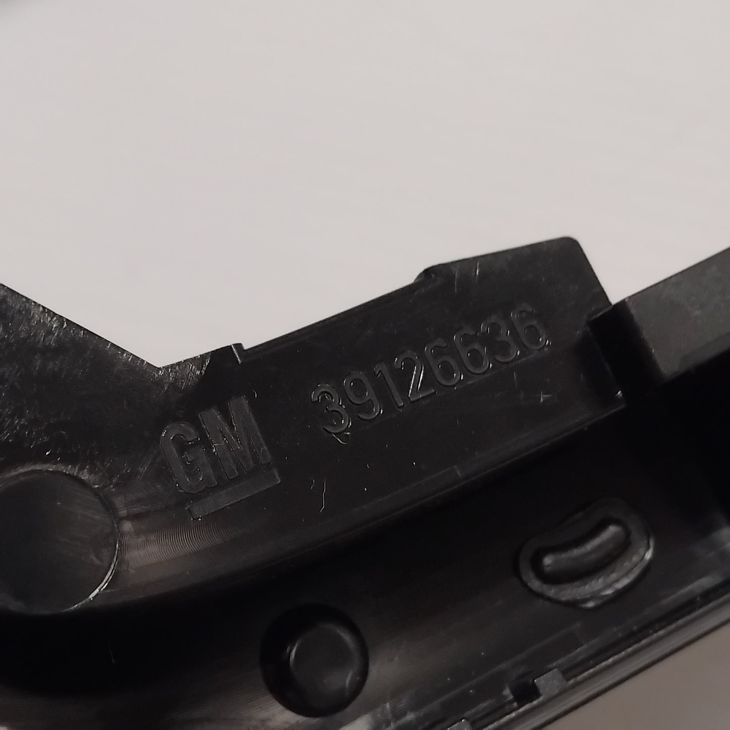 Genuine Vauxhall Console Face | YR003672XU