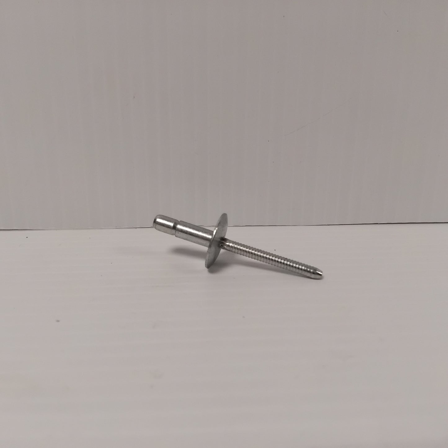 1x Genuine Tailgate Body Side Blind Rivet - Ford Ranger 2011- | 2057765