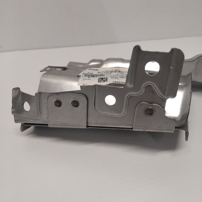 Genuine Right Fender Bracket - Ford Focus C-Max 2010-2015 | 1767302