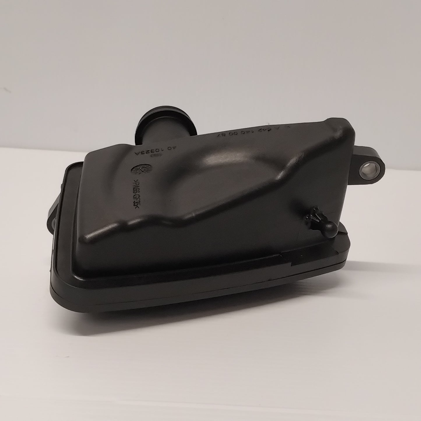 Genuine Air Cleaner Ducting - Jeep Grand Cherokee 2005-2010 | K05175733AA