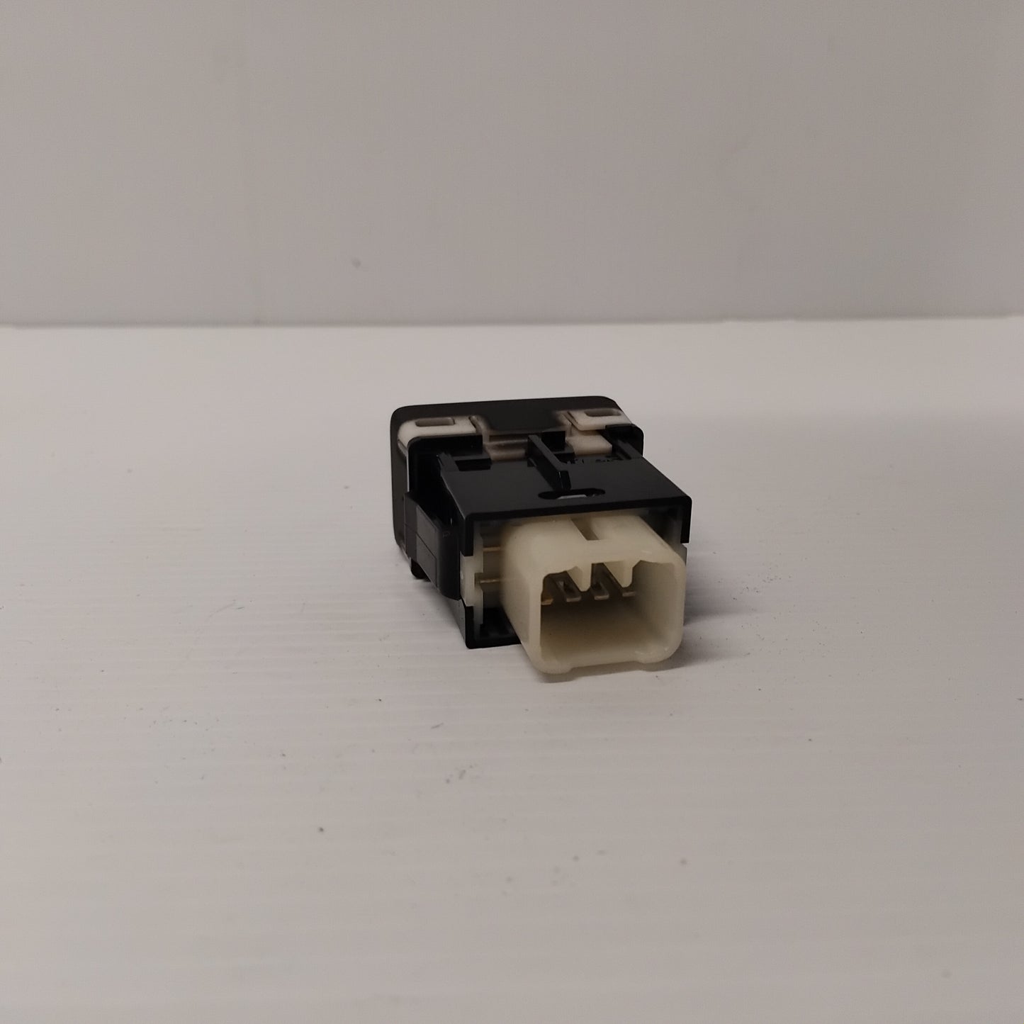 Genuine Suzuki Switch Assy Headlamp | 35180-51KA0-000