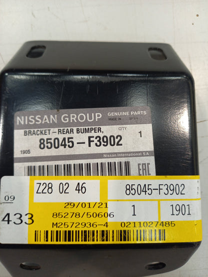 Genuine Nissan Bracket | 85045F3902