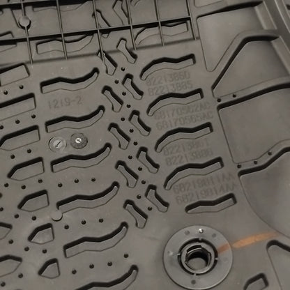 Genuine Jeep Mat | K82213861