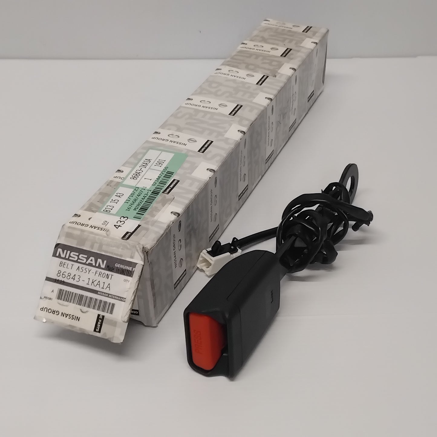 Genuine Front Right Seat Belt Buckle - Nissan Juke 2010-2011 | 868431KA1A