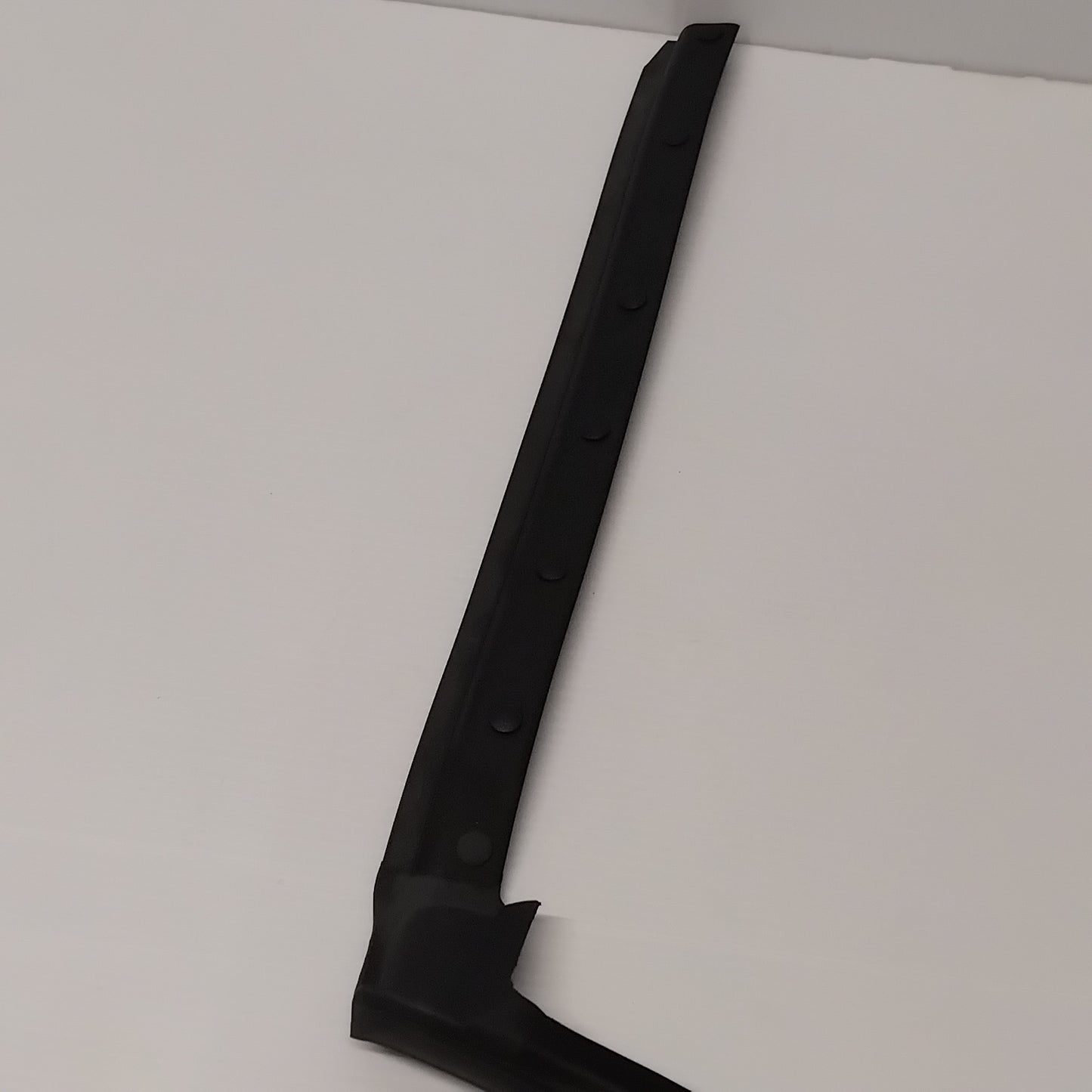 Genuine Hyundai W/Strip Assy-Rr Dr O | 831503Z300