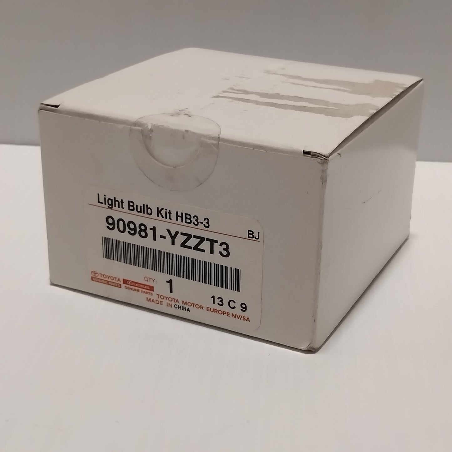 Genuine Toyota Kit:Hb3,Wy21W,W21W,W21/5W,W5W, | 90981-YZZT3