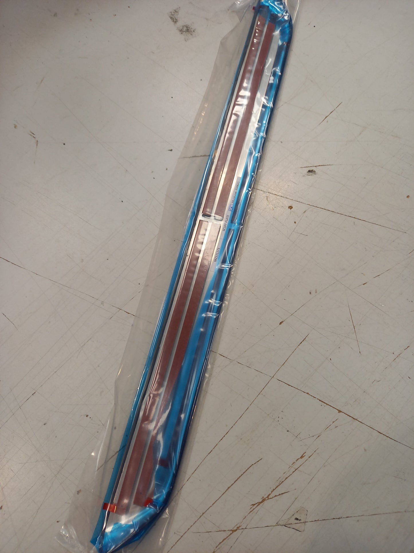 Genuine Mitsubishi Wse Stainless Entry Guards | MZ331173